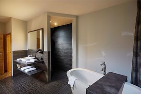 Black Forest Lodge