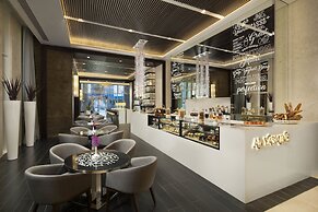 Beach Rotana Residences