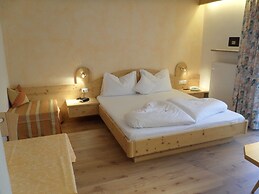 Hotel FleurAlp