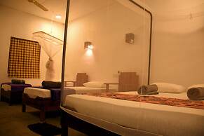 Eagle Resort Arugambay