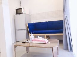 BOND - Hostel