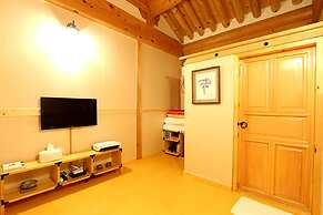 Hanok Hyeyum