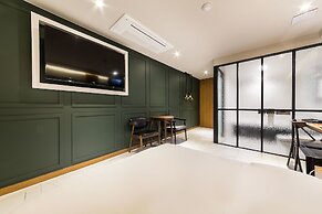 Hotel Plum