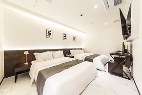 Hotel Plum