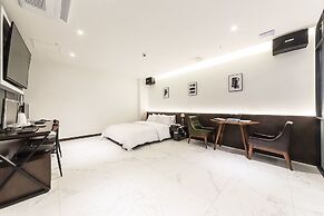 Hotel Plum