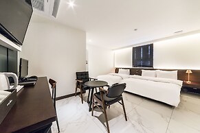 Hotel Plum