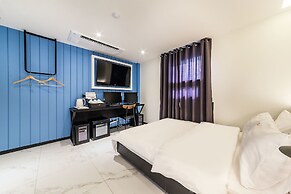 Hotel Plum