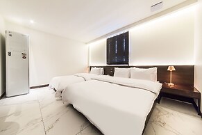 Hotel Plum