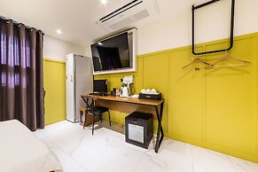 Hotel Plum