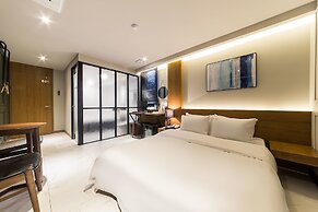 Hotel Plum