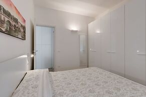 Trastevere White Apartment