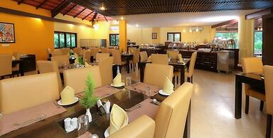 Kadkani Riverside Resort