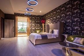 Icolour Villa