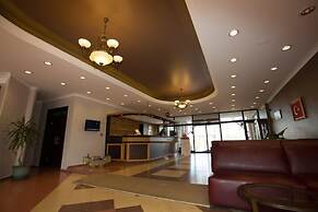 Grand Astra Hotel