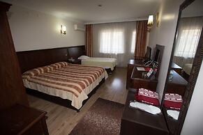 Grand Astra Hotel