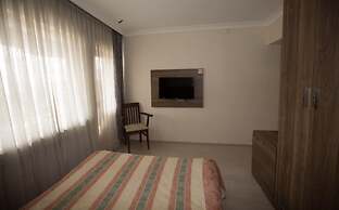 Grand Astra Hotel