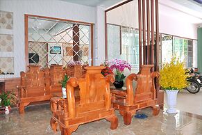 Khach San Yen Phu
