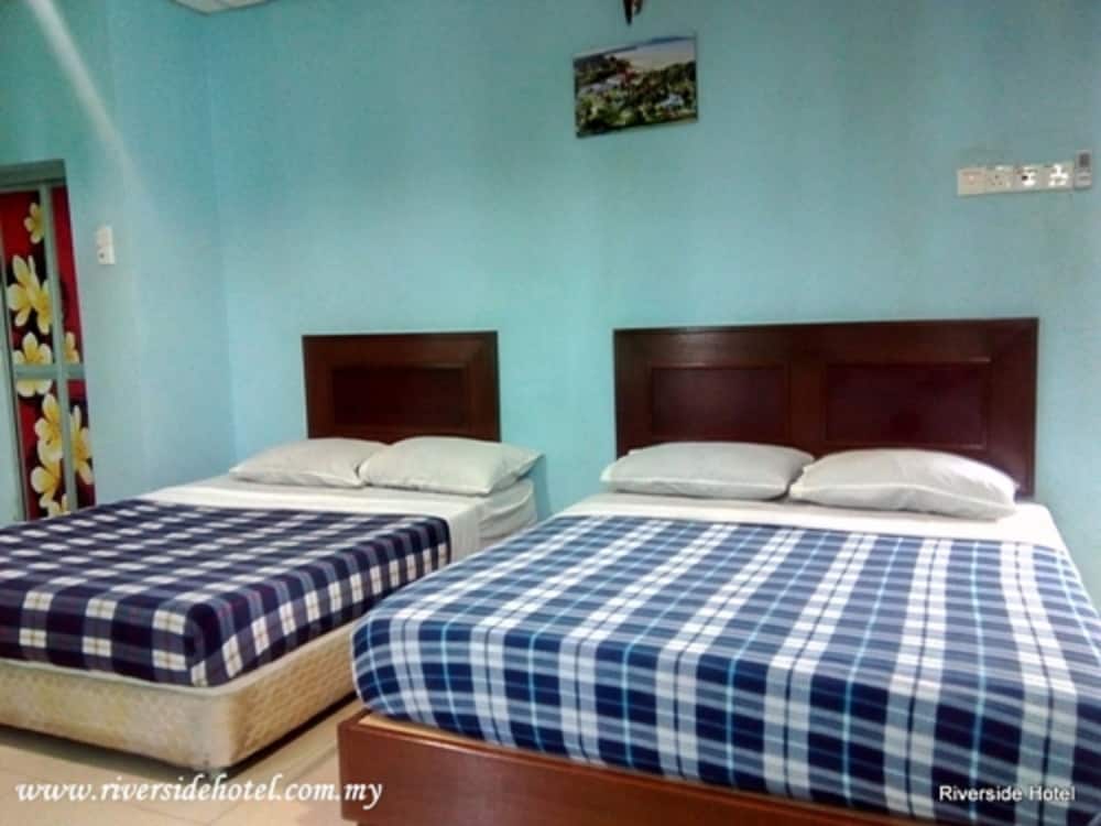 Riverside Hotel