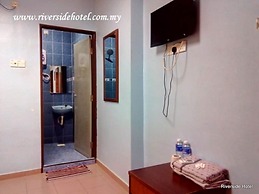 Riverside Hotel