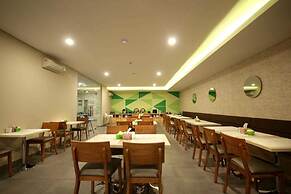 Three Eight Front One Boutique Batu
