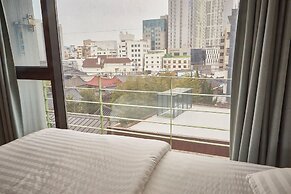 Hotel Guest 145