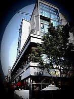Hotel Guest 145