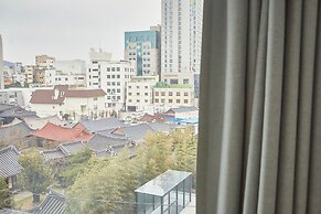 Hotel Guest 145