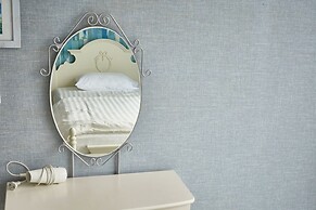 Hotel Guest 145
