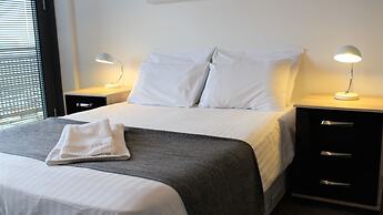Empire Serviced 1 Bedroom Apartment