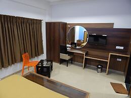 Hotel Aadhi