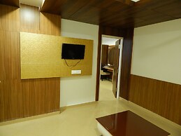 Hotel Aadhi