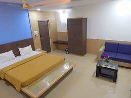 Hotel Aadhi