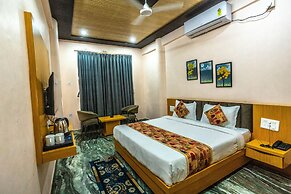 Hotel Kirti Plaza