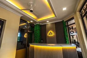 Hotel Kirti Plaza
