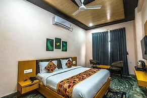 Hotel Kirti Plaza
