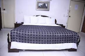 Mars Hotel Lahore