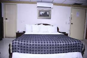 Mars Hotel Lahore