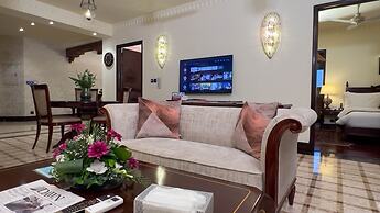Heritage Luxury Suites- ALL Suite Hotel