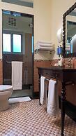 Heritage Luxury Suites- ALL Suite Hotel