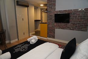 Corner Park Suites