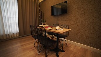 Corner Park Suites