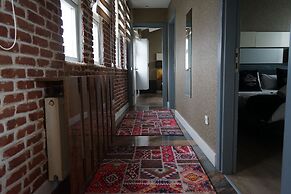 Corner Park Suites