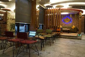 Corner Park Suites
