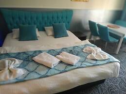 Gold Suite