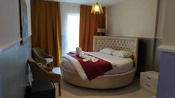 Gold Suite
