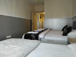 Gold Suite