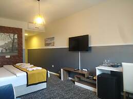 Gold Suite