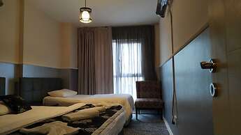 Gold Suite