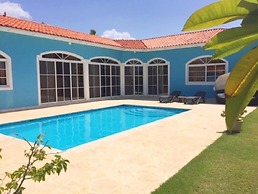 Beautiful Villa in Residential Community