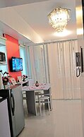 HomeStay at Wind Residences